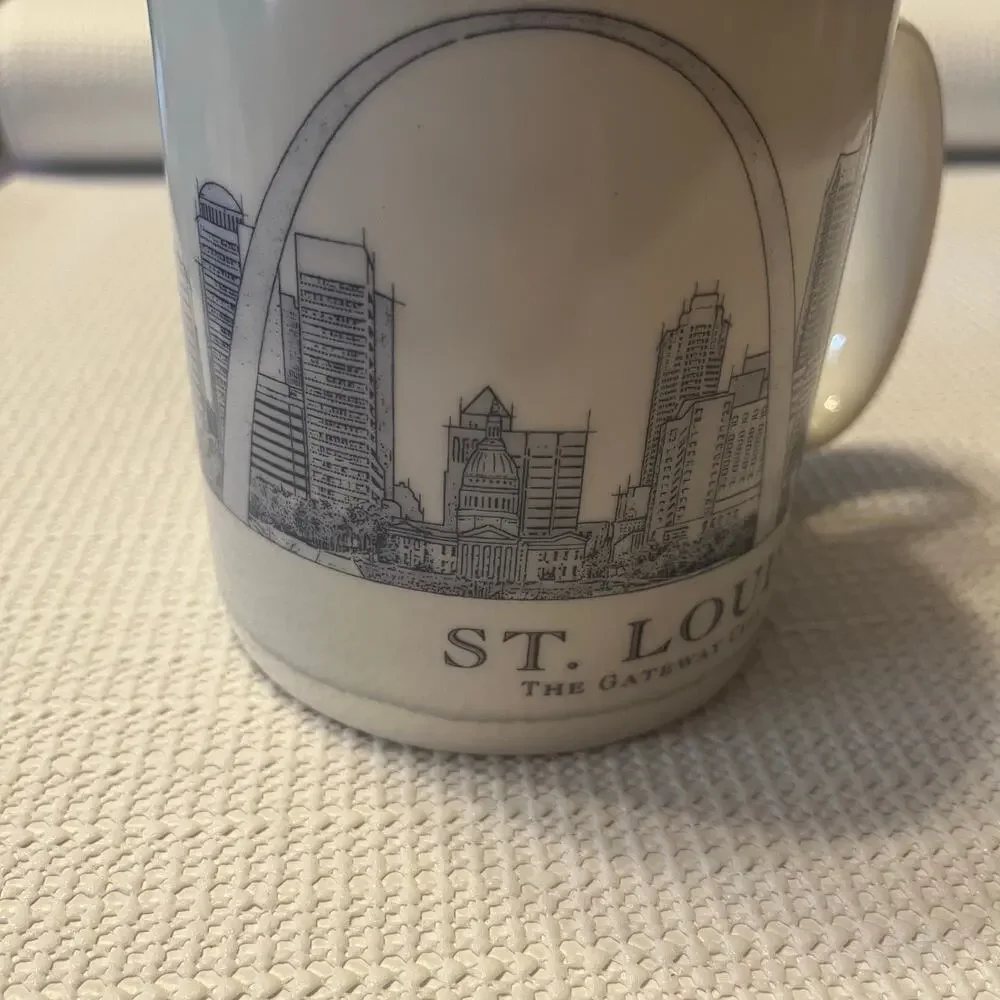 Starbucks coffee company St. Louis destination mug year 2007 18 oz coffee mug